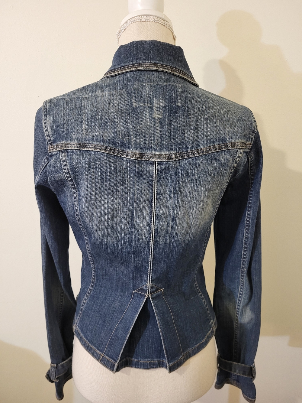 Burberry Faded Blue Slim Denim Jacket Buckled Strap Detail On Cuffs Western Bike - Picture 8 of 12